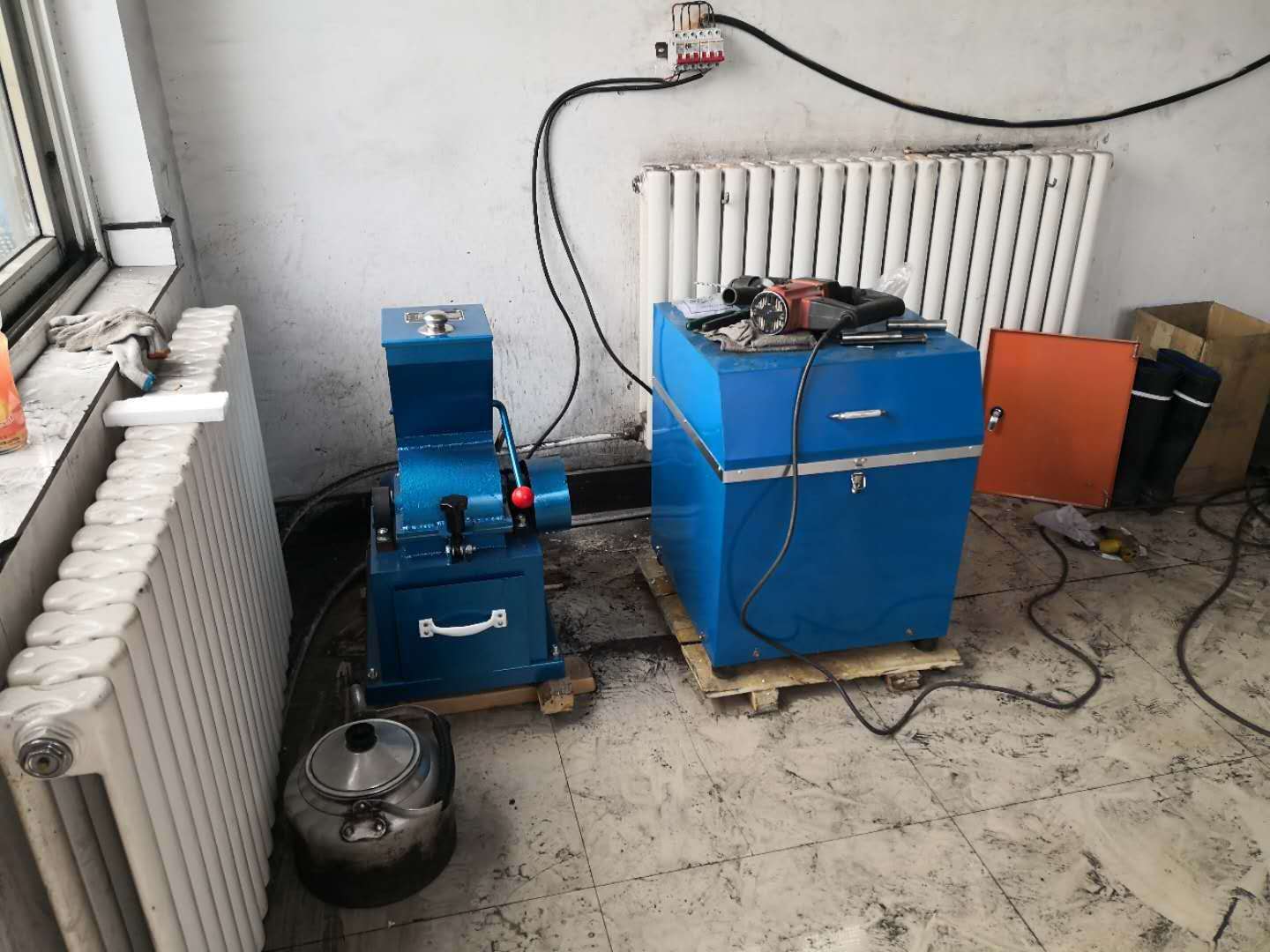 破碎機和密封制樣機